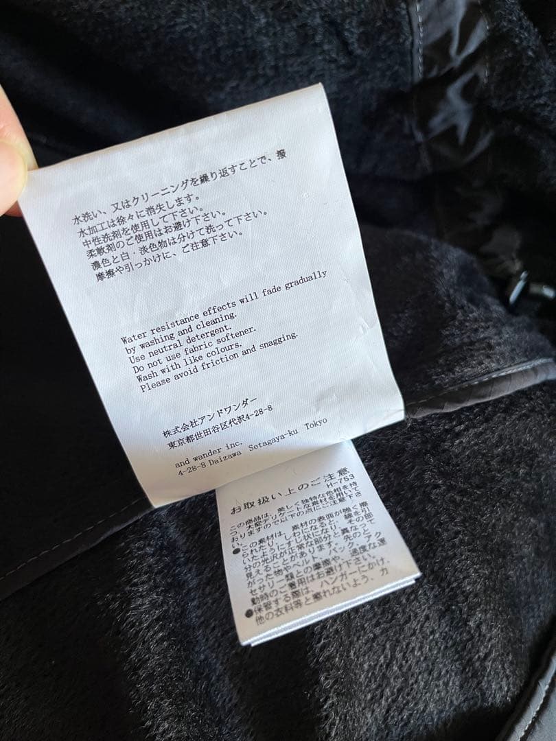 and wander FISHTAIL OCTA COAT ブラック