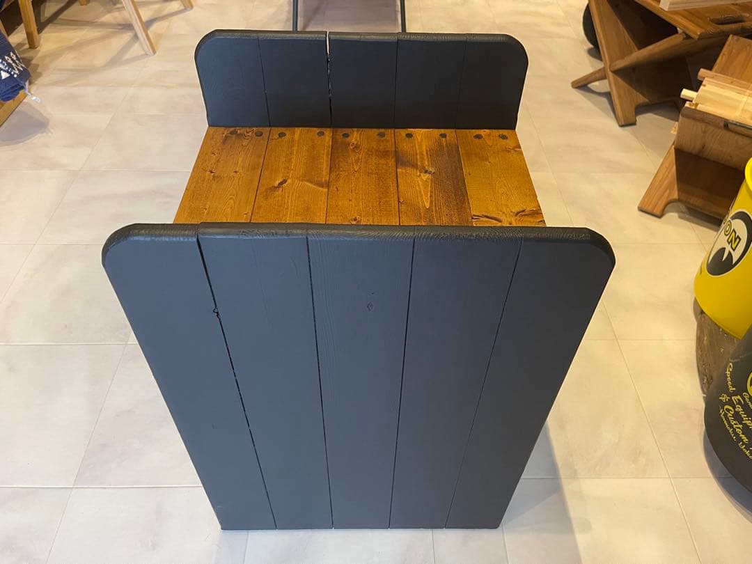 在庫あり　即納　キャビネット　棚　本棚　ダーク　ブラック　キャスター　天然木