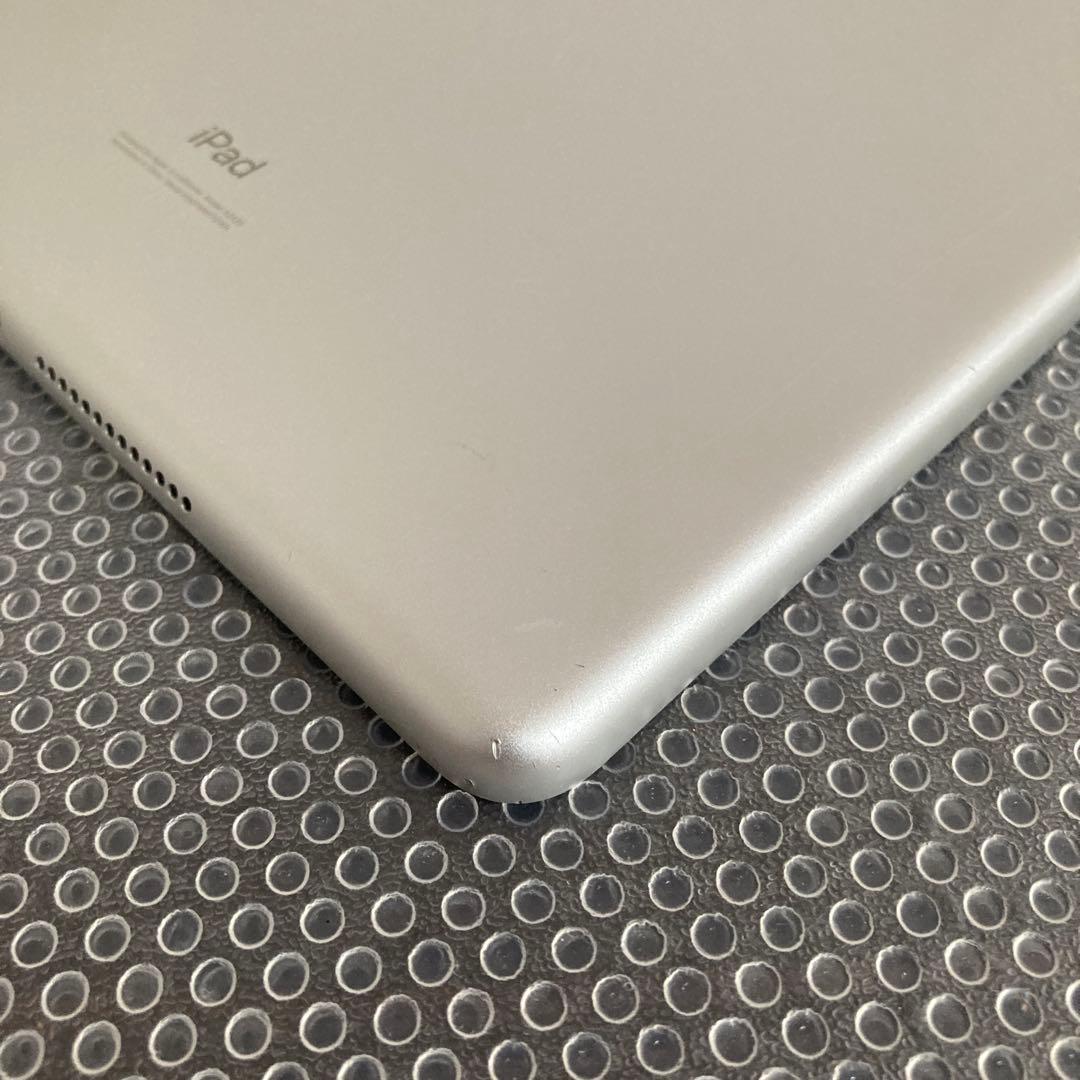 3581【早い者勝ち】電池最良好☆iPad8 第8世代 32GB SIMフリー☆