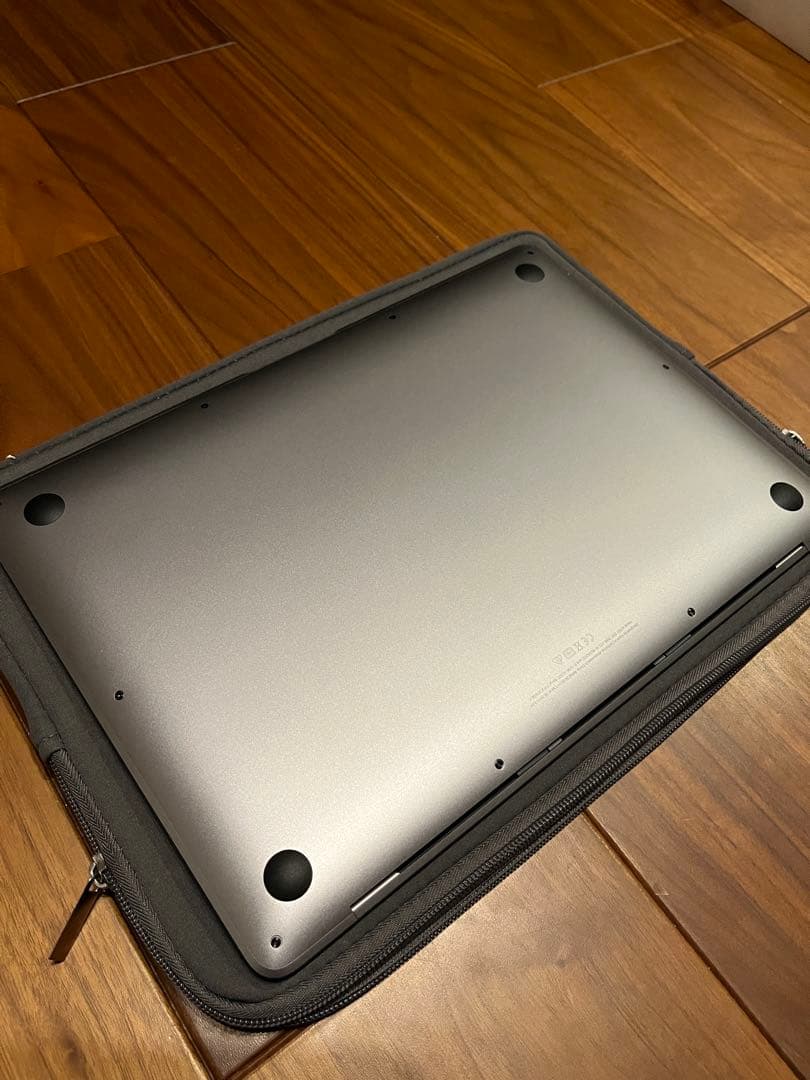 【極美品】Apple MacBook Air 13インチ A2337