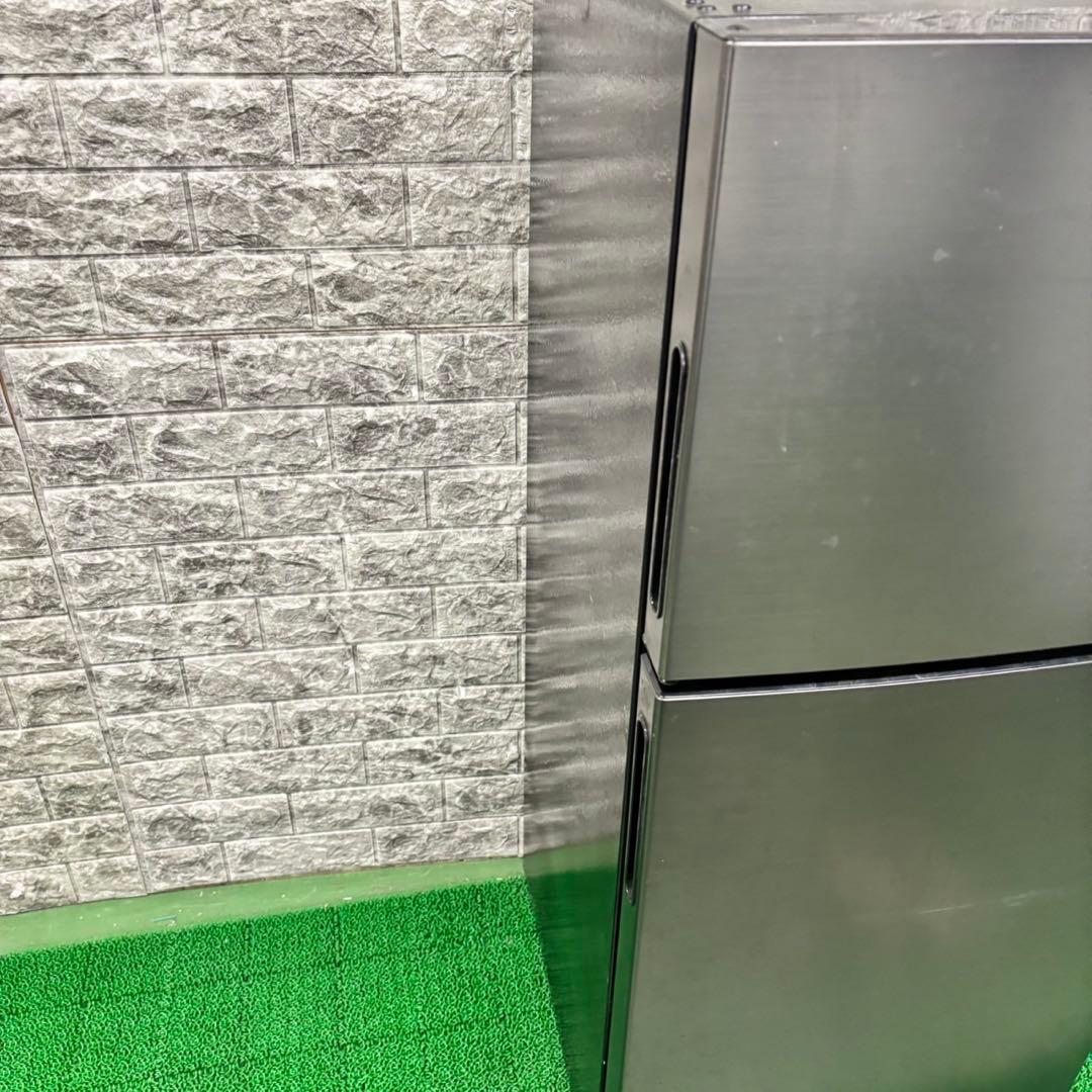 338 冷蔵庫　小型　一人暮らし　右開き　ブラックカラー　美品　洗濯機も有