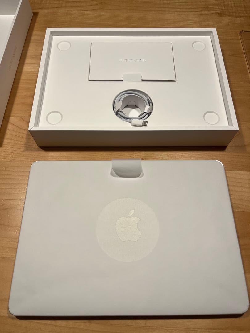 MacBook Air 13インチ M2 2022年16GB 512GBシルバー