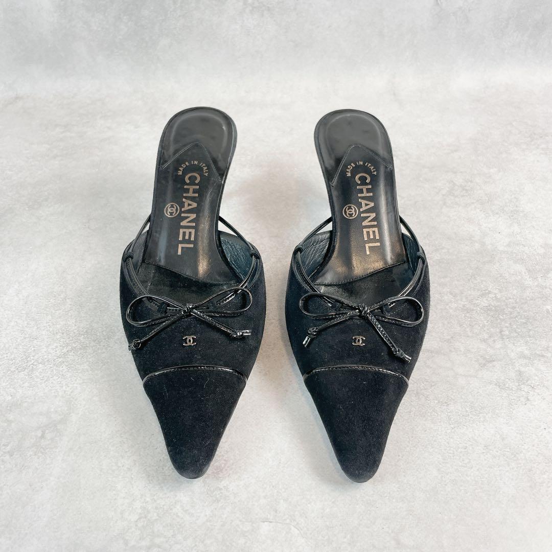 靴 Vintage Chanel Black suede bow mules