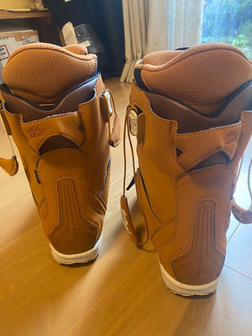 deeluxe ディーラックス　deemon デーモン　ブーツ　バートン