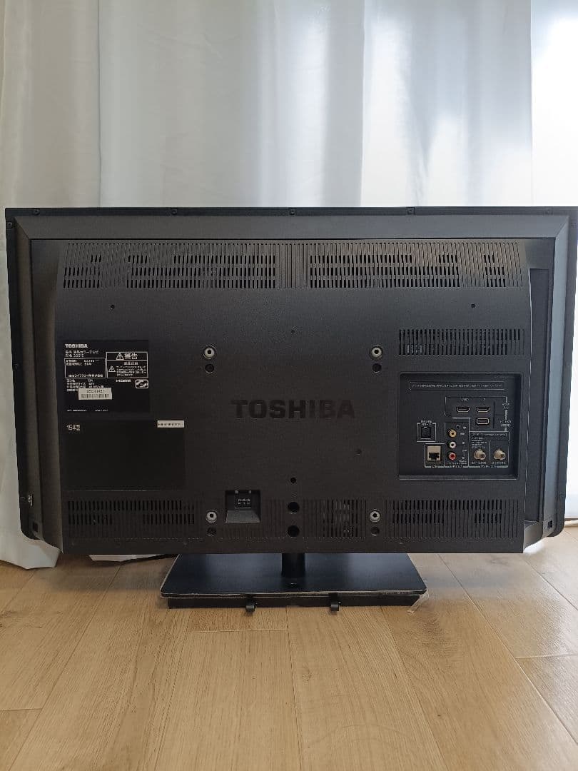 ☆美品☆32インチ　TOSHIBA REGZA 液晶テレビ　リモコン　電源コード
