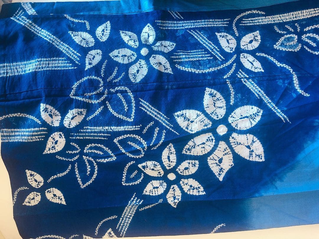 中古美品　有松鳴海絞り　浴衣　絵羽の付け下げ調が可愛い♡ぼかしのブルー水色　お花