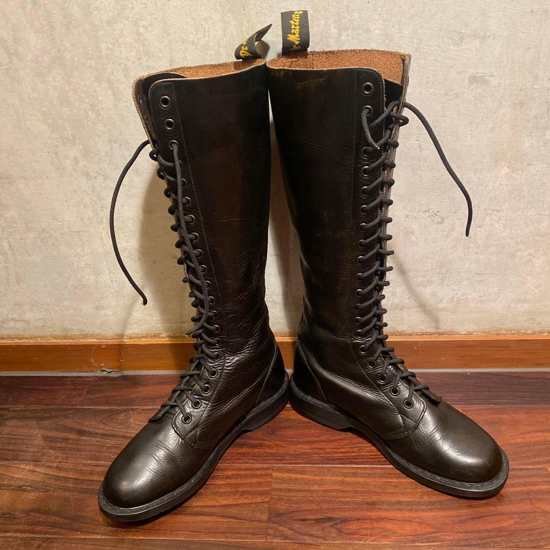 ドクターマーチン20ホール