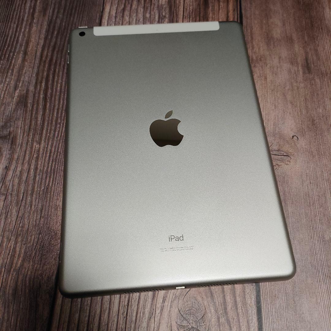 apple iPad 第8世代 32GB シルバー SIMフリー 美品