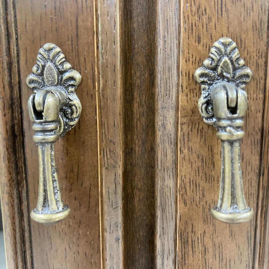 美品【カリモク】ドマーニ　クイーンズライフ　飾り棚　カップボード　書棚