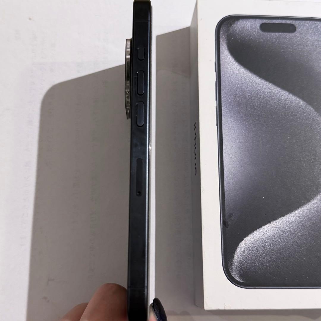 【美品】Apple iPhone15Pro ブルーチタニウム 本体256GB