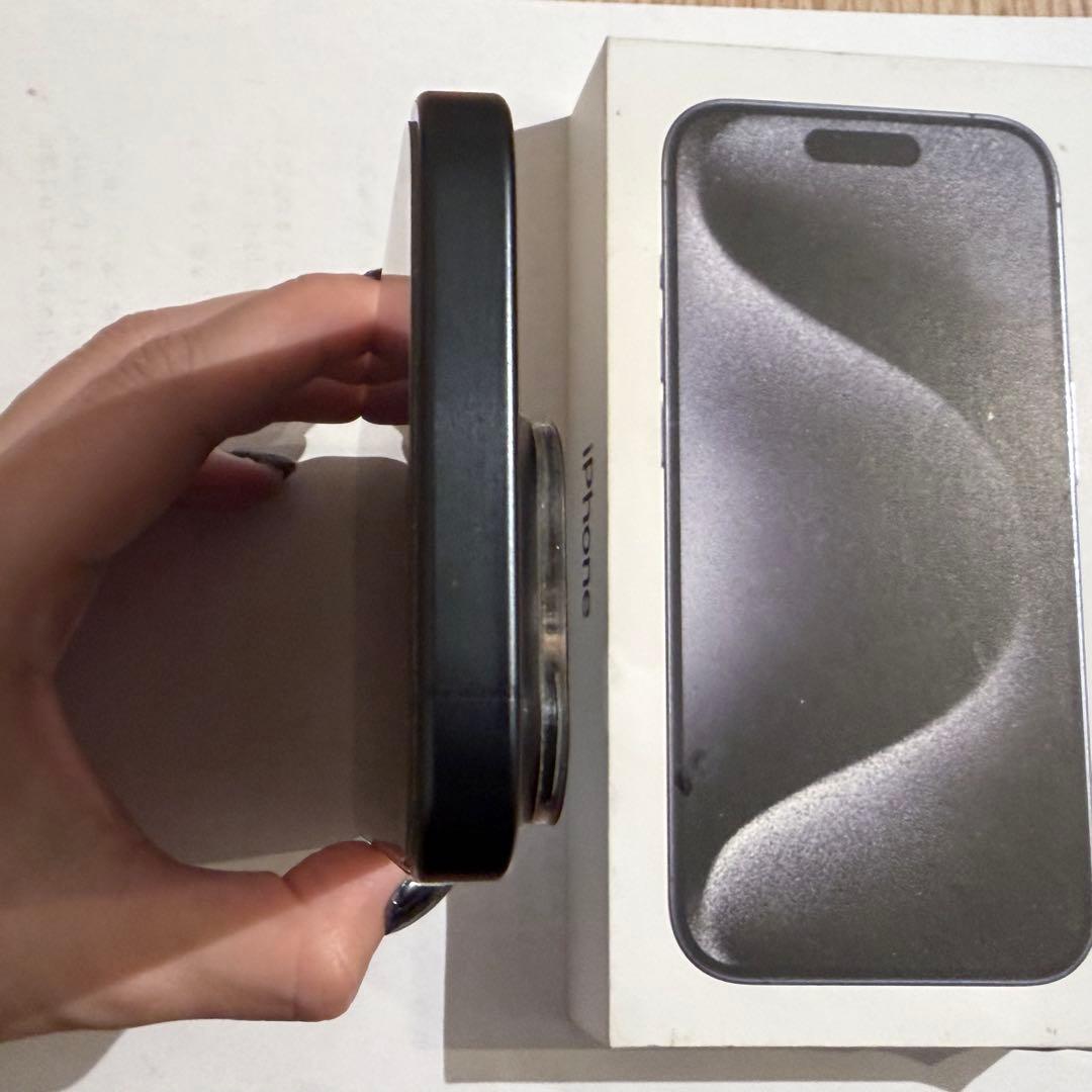【美品】Apple iPhone15Pro ブルーチタニウム 本体256GB