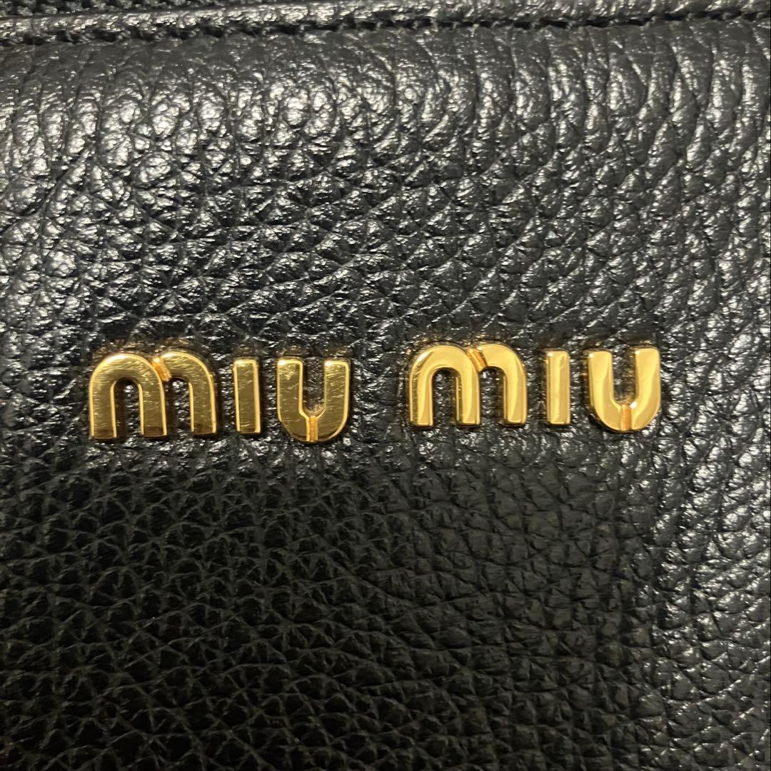 【最終値下げ】miumiu バッグ　マドラス　ショルダーバッグ