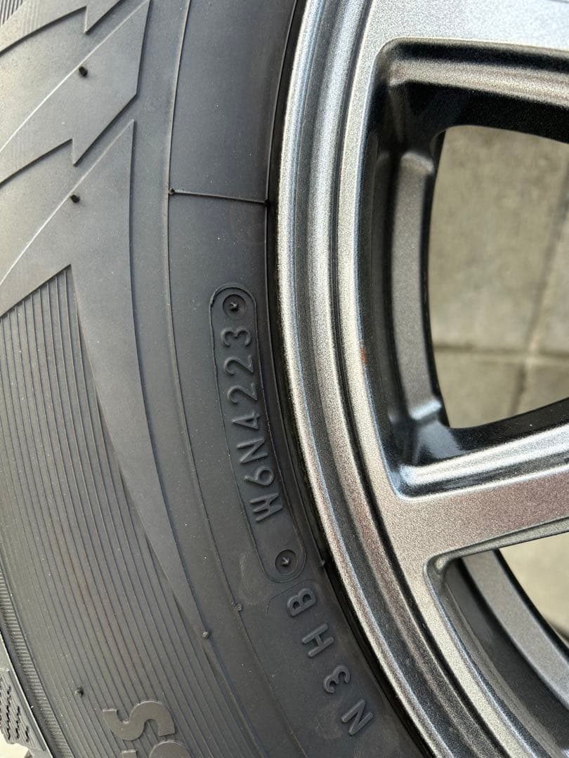 【美品！送料込み！値下げ交渉可】23年製　スタッドレスタイヤホイール4本セット