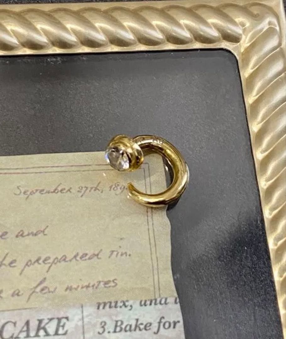 あるじゃん祐天寺K18ゴールドピアス ジルコニアストーン付き　送料込み