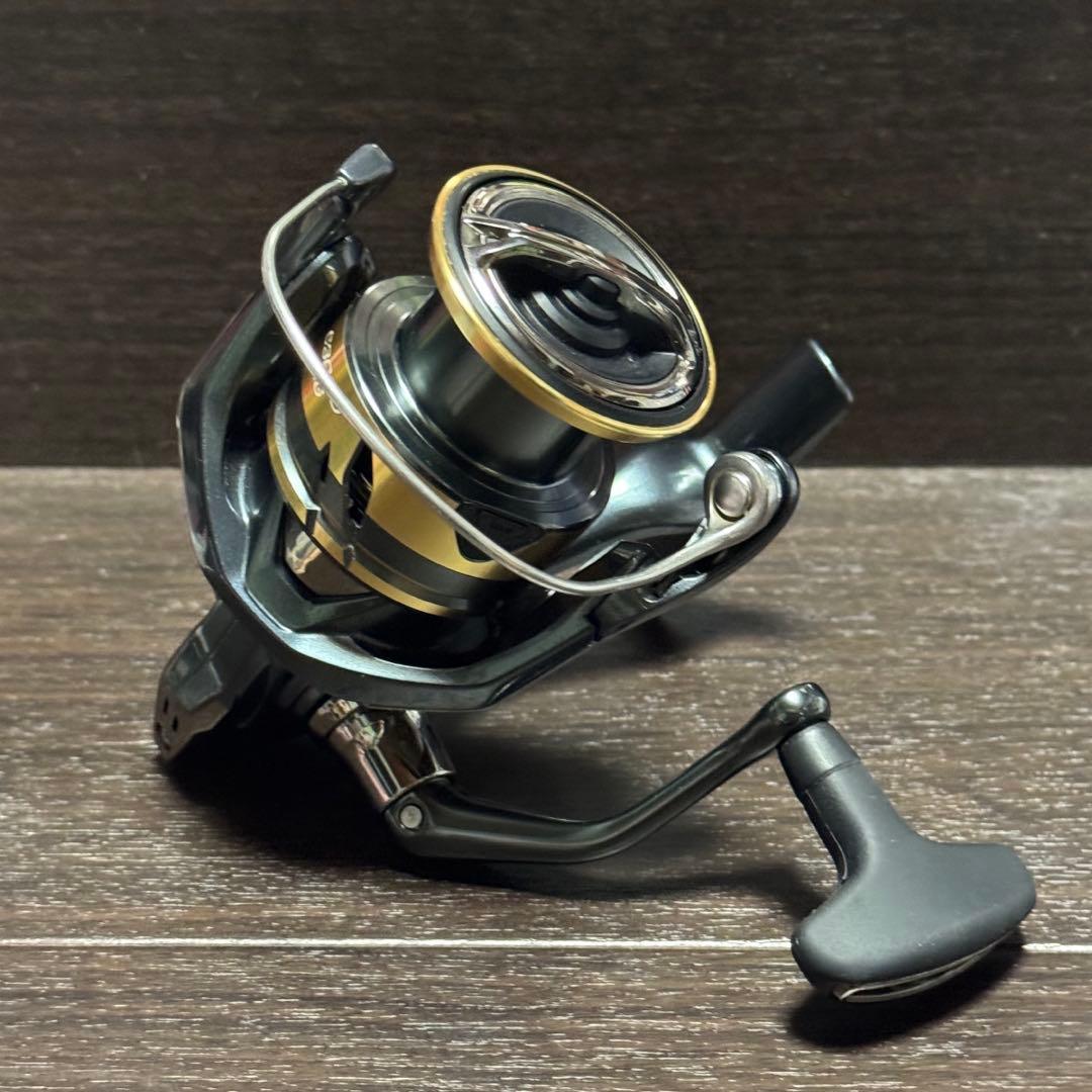 美品 シマノ 25 アルテグラ C3000XG