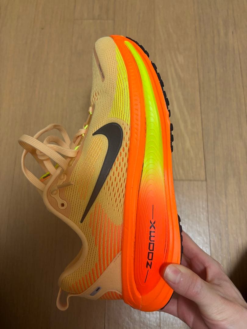 NIKE ズーム　ボメロ18