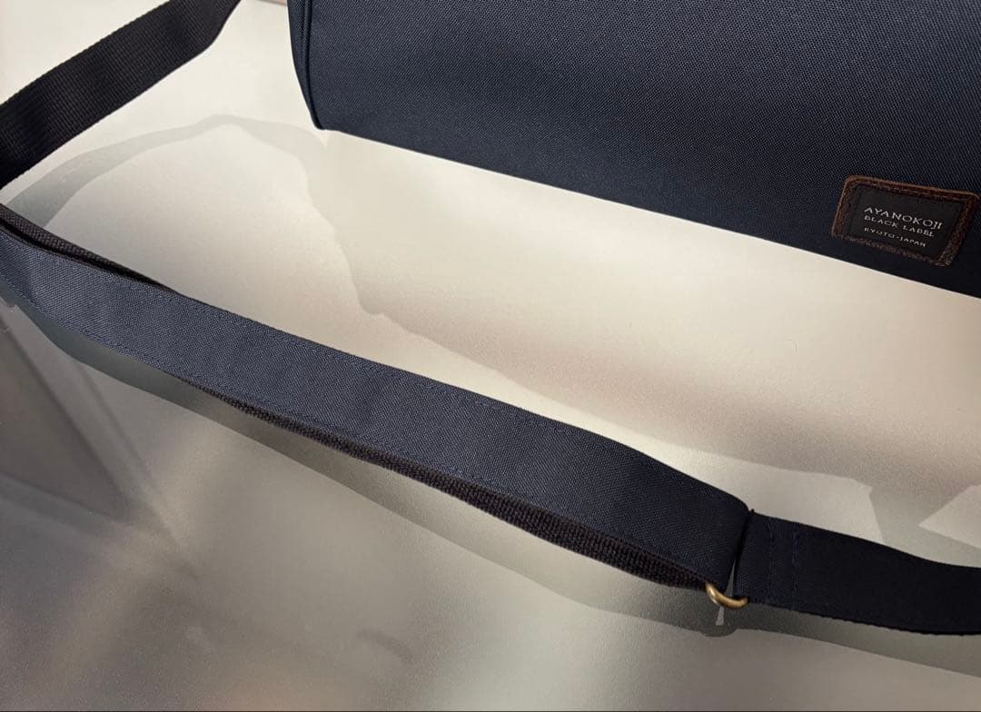 アヤノコウジ　大玉がま口ショルダーバッグ　コーデュラ　ダークネイビー