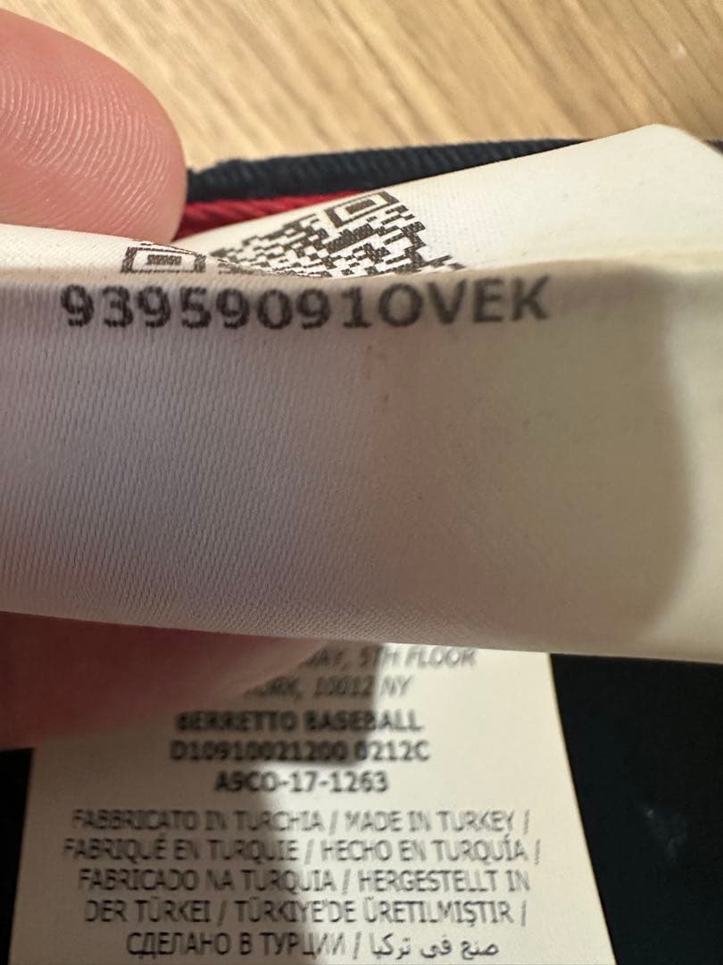 MONCLER ネイビー キャップ