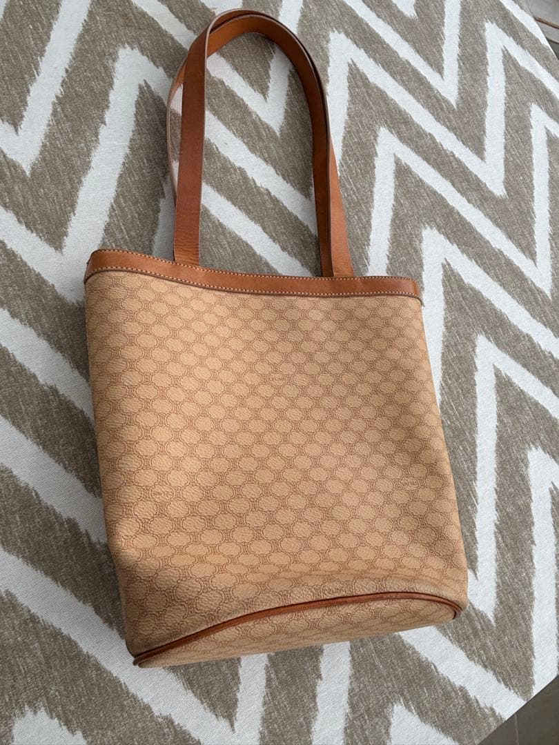 セリーヌトートバッグ　バケツ型