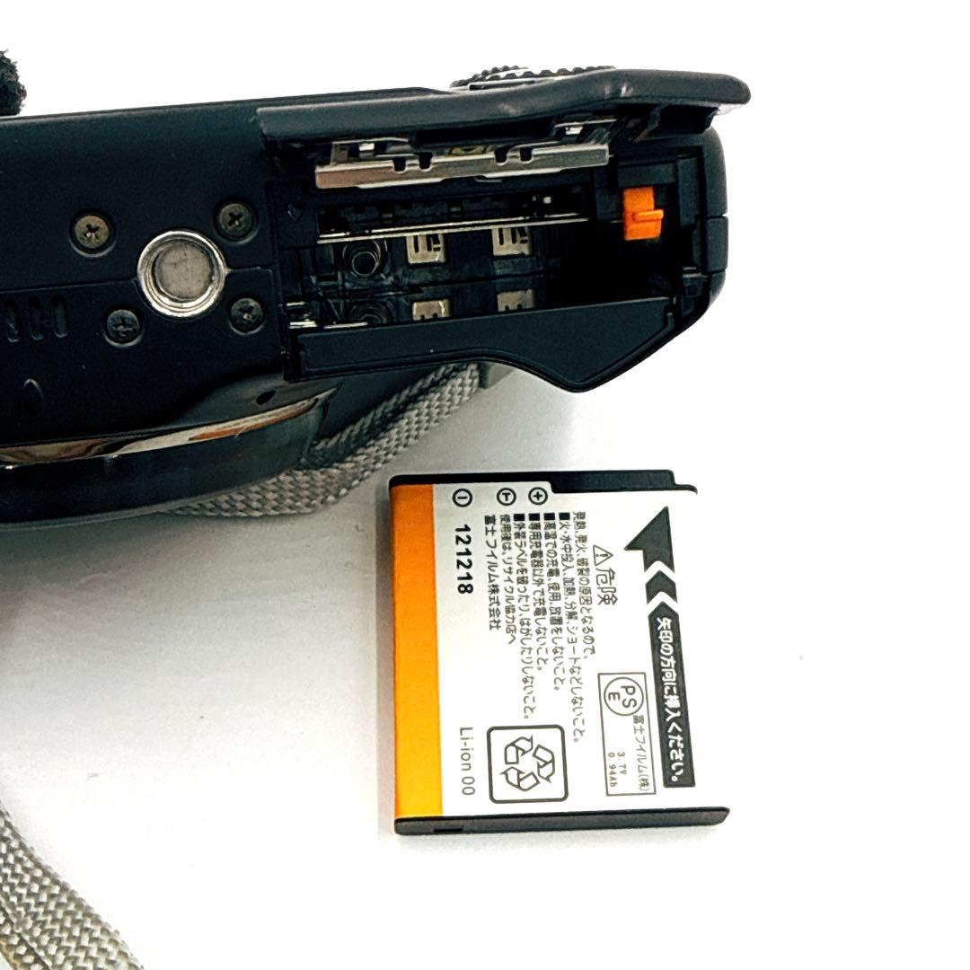 FUJIFILM FINEPIX F820EXR デジカメ ブラック