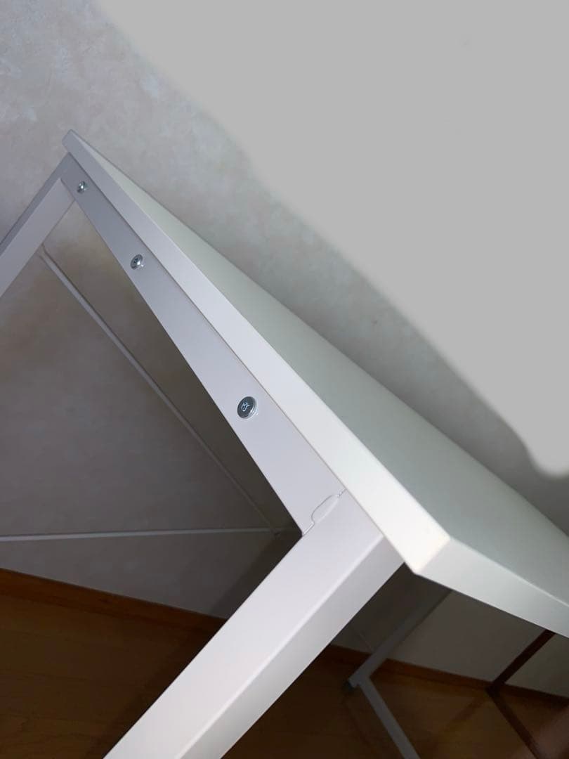 サンワダイレクト　デスク　ホワイト　140cm × 60cm