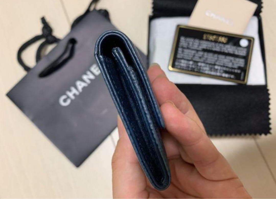 シャネル　名刺入れ　カードケース　キャビアスキン　ネイビー　シェードグリーン