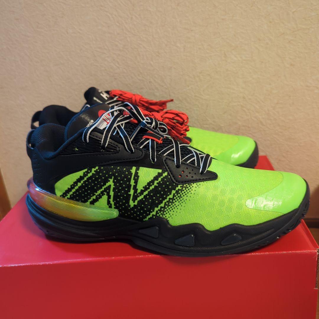 New Balance FuelCell HESI LOW v2 ニューバランス