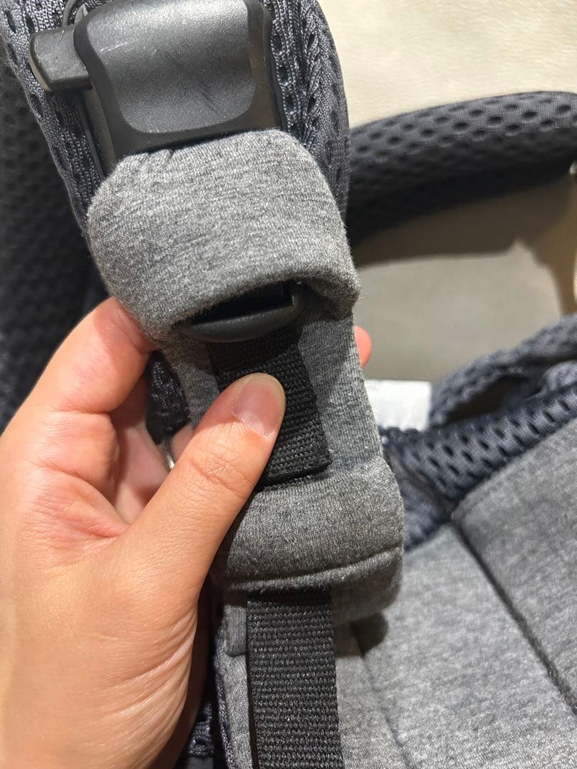 【週末値下げ中】BABYBJÖRN ベビービョルン　抱っこひも ハーモニー