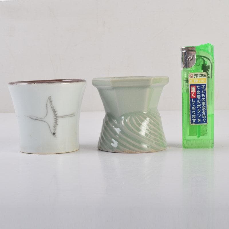 韓国美術　慶安窯　青磁白磁　鶴文　蓋置　一双　共箱　V　8649