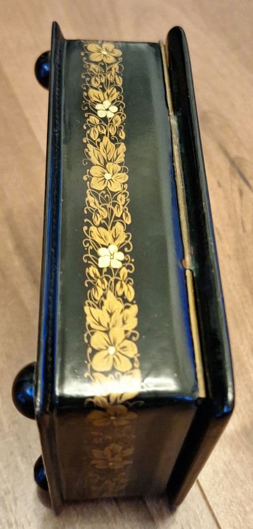 パレフ (ロシアの細密画を施した小箱)　大