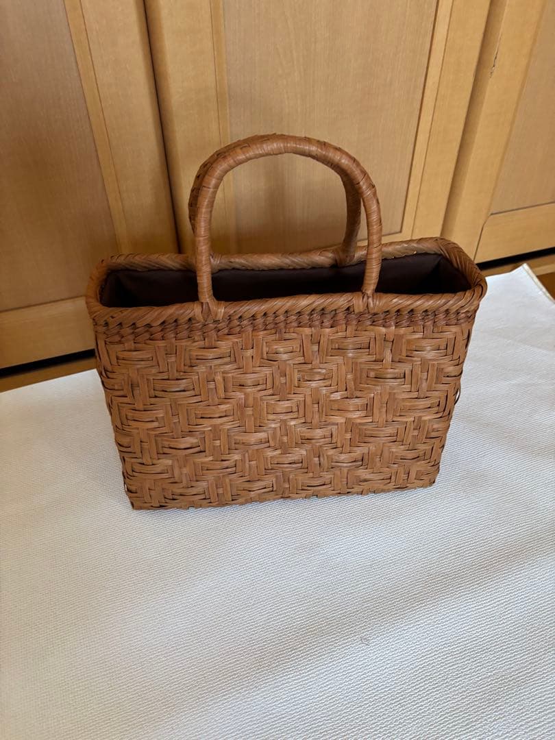 山葡萄かごバッグ　内袋付き　美品