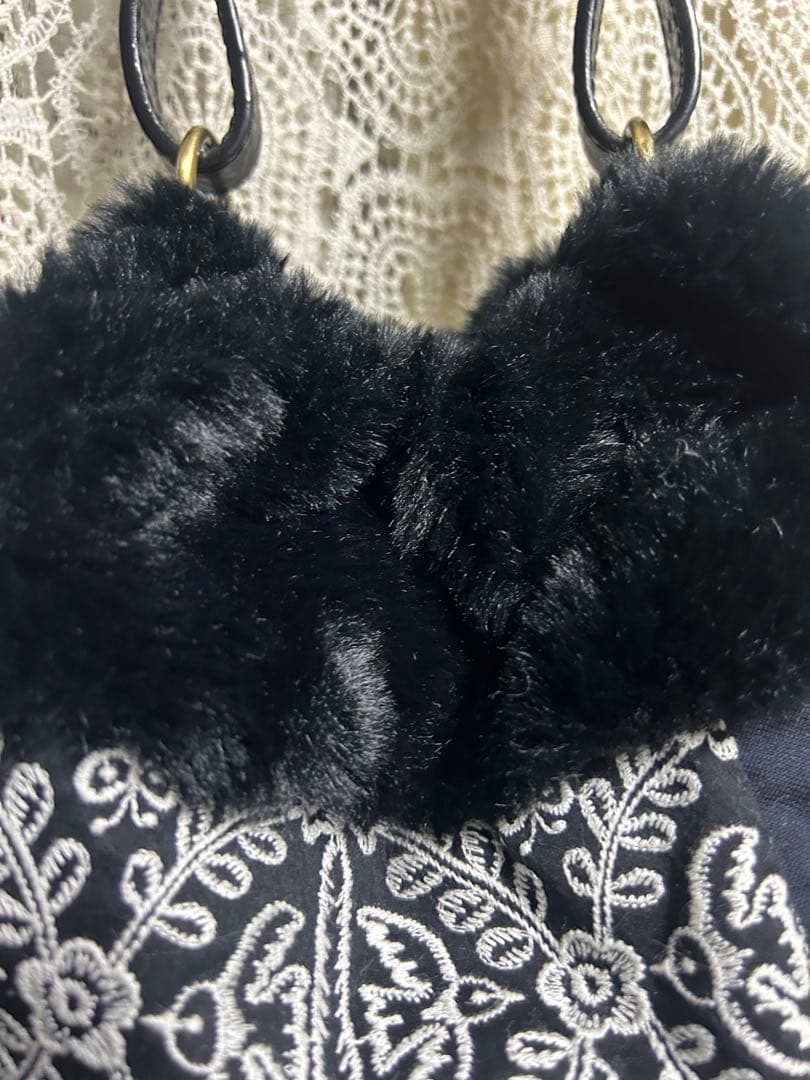 51124Aミナペルホネンハンドメイド ファーバッグ