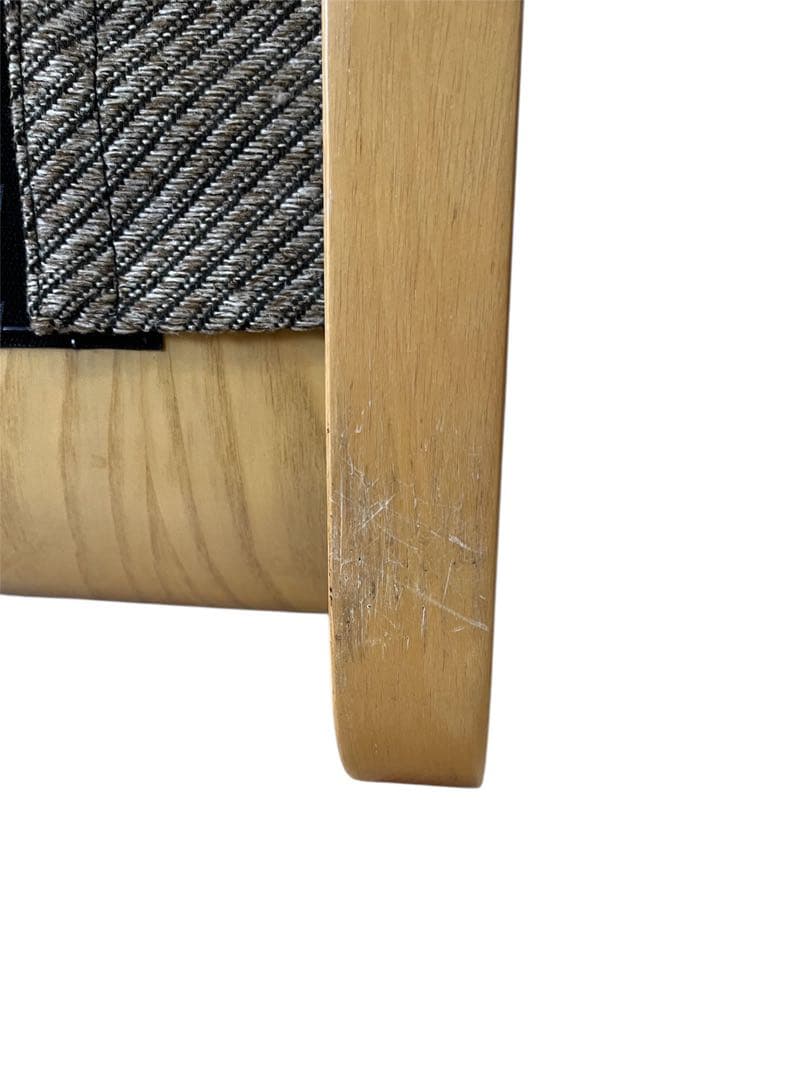 徳島県立工業技術センター　新日本木工　曲木　低座椅子　胡坐楽座椅子　腰痛防止