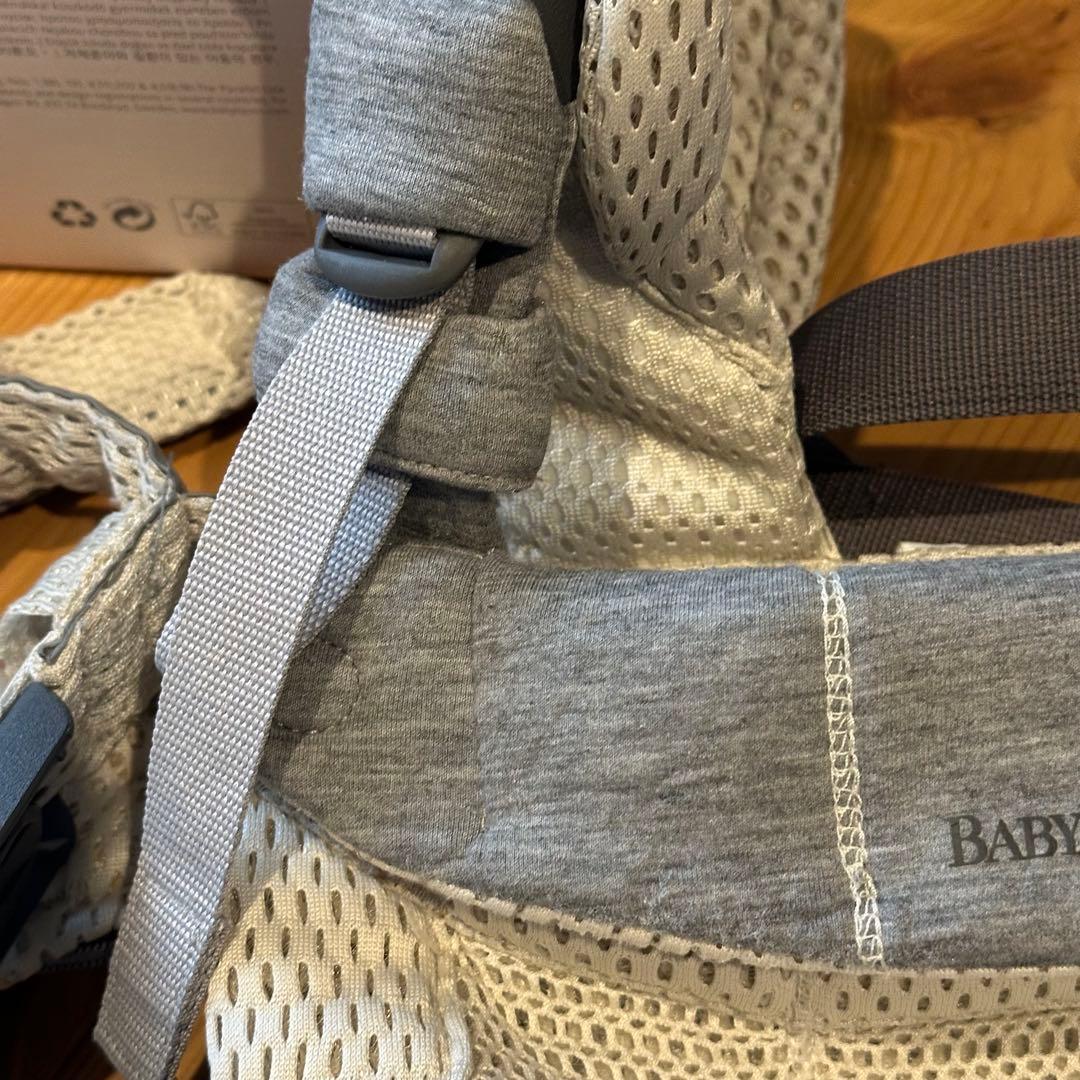 BABYBJÖRN 抱っこ紐 HARMONY メッシュ　ハーモニー　クリーム