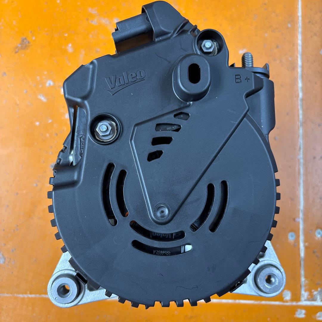 セレナ　オルタネーター