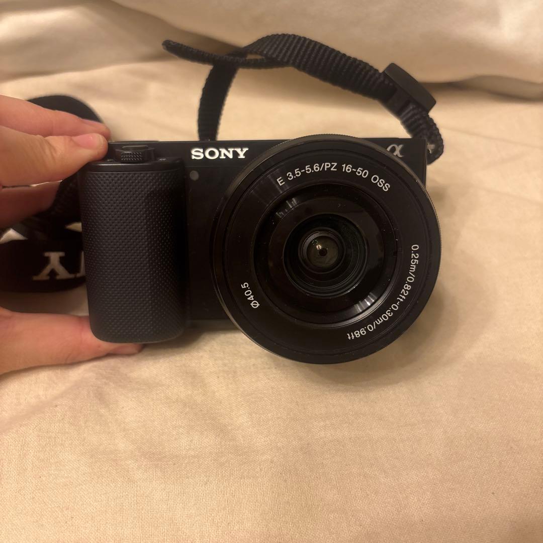 ZV-E10本体　ケース付き