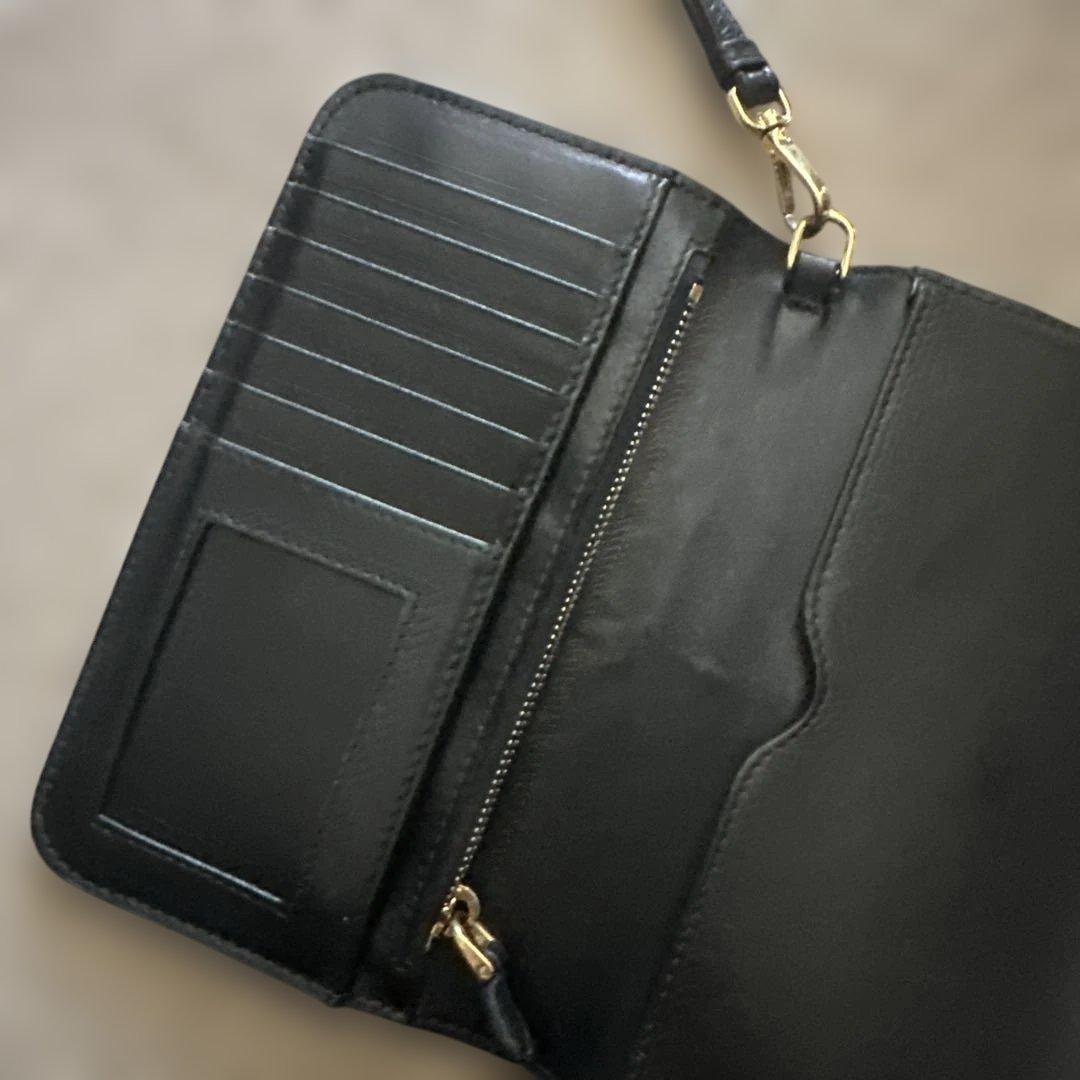 PRADA 紺レザースマートフォンケース　マルチケース