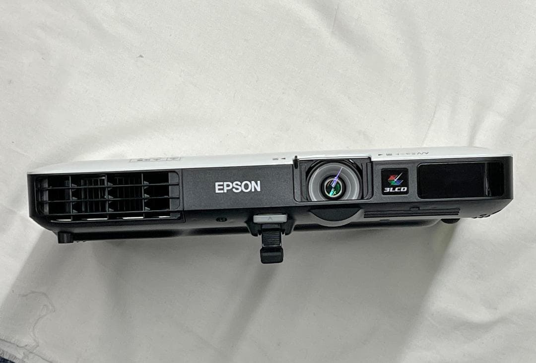 エプソン　EPSON EB-1780W プロジェクター キャリングケース付き