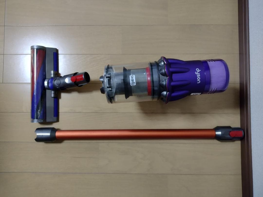 ダイソン★digital slim★SV18★バッテリー新品と同等★スタンド付②