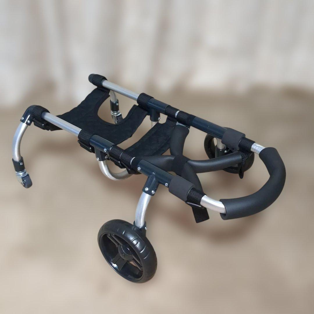 ワンちゃん4輪　リハビリ　食事補助　犬用車椅子　介護　犬の歩行器