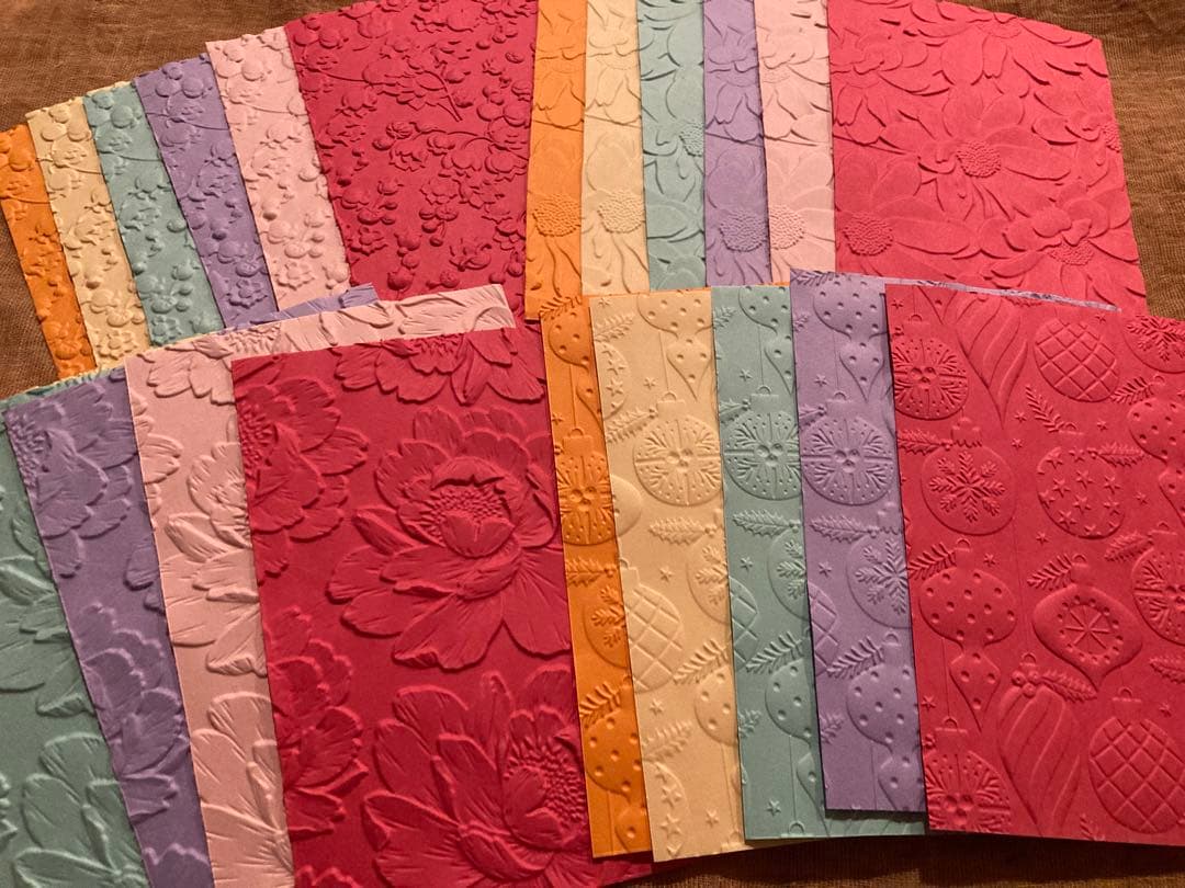 クリスマス　スペシャルBOX ジャンクジャーナル　エンボスペーパー　インド刺繍