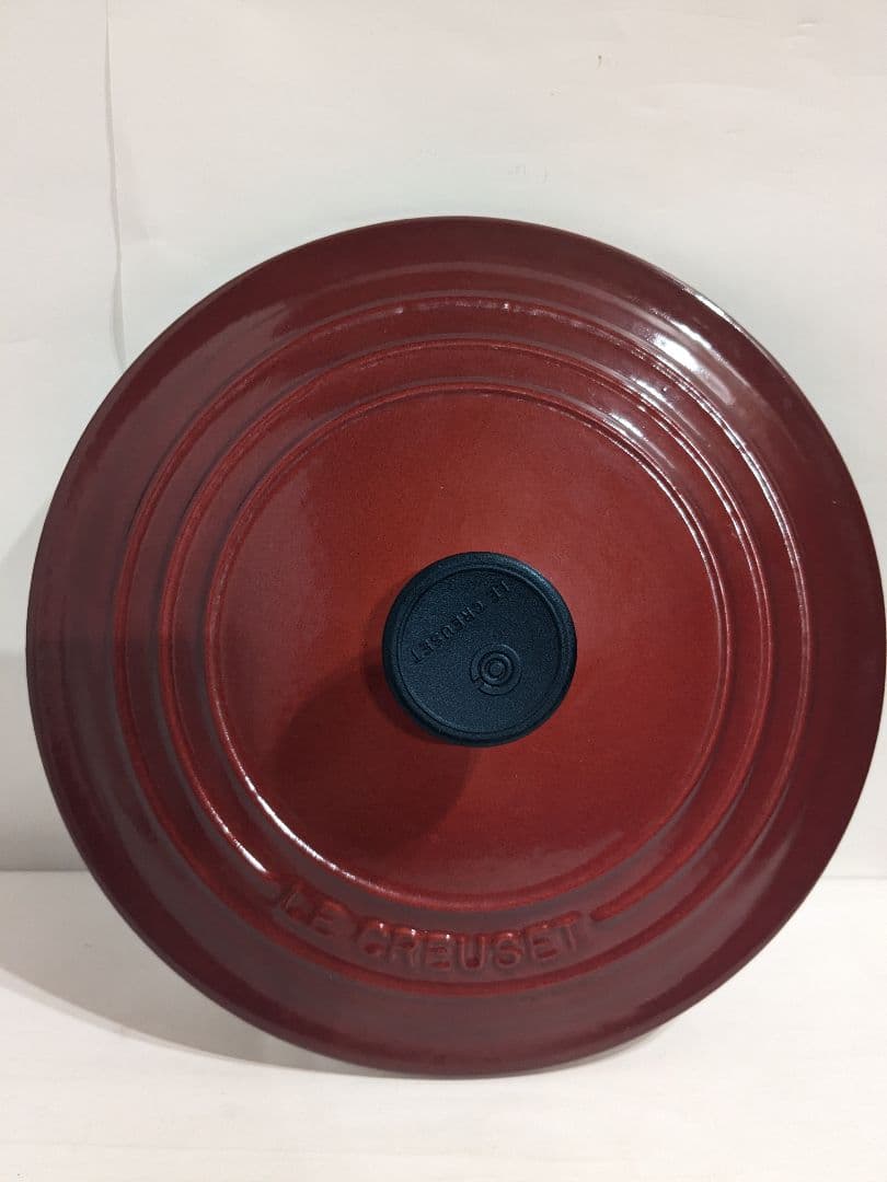 Le Creuset ル・クルーゼ 22cm　ココット　両手鍋　チェリーレッド