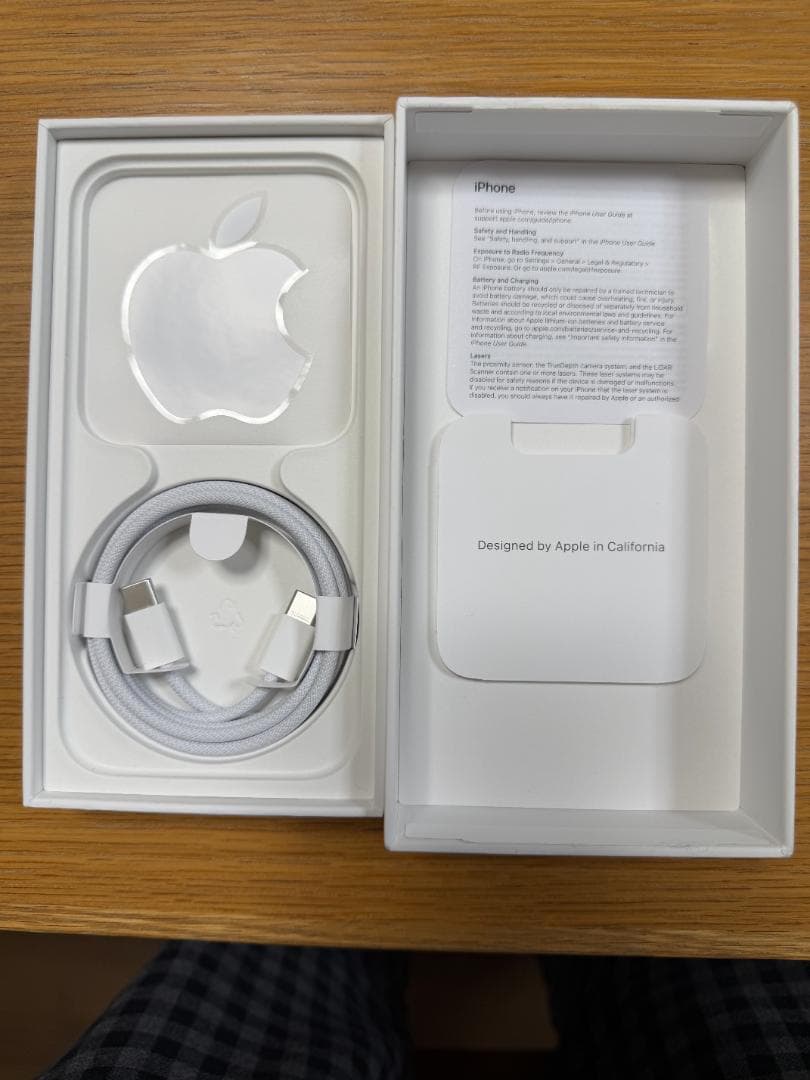 【タムラ】iPhone15 Pro 256GB アメリカ版 シャッター音無