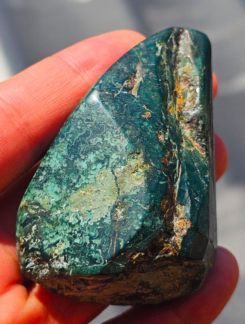 出雲の青石 原石