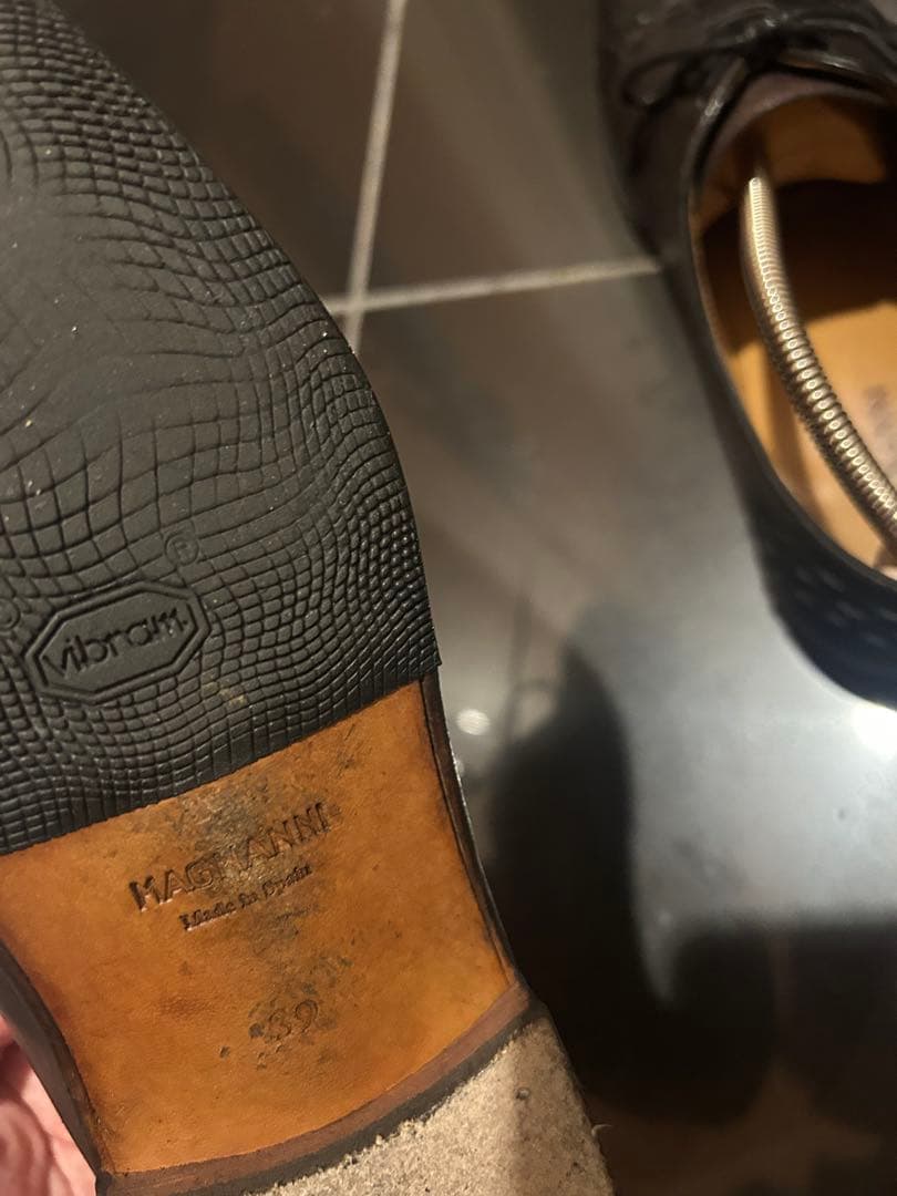 MAGNANNI ストレートチップ パティーヌ 39 革靴 黒 茶 ビジネス