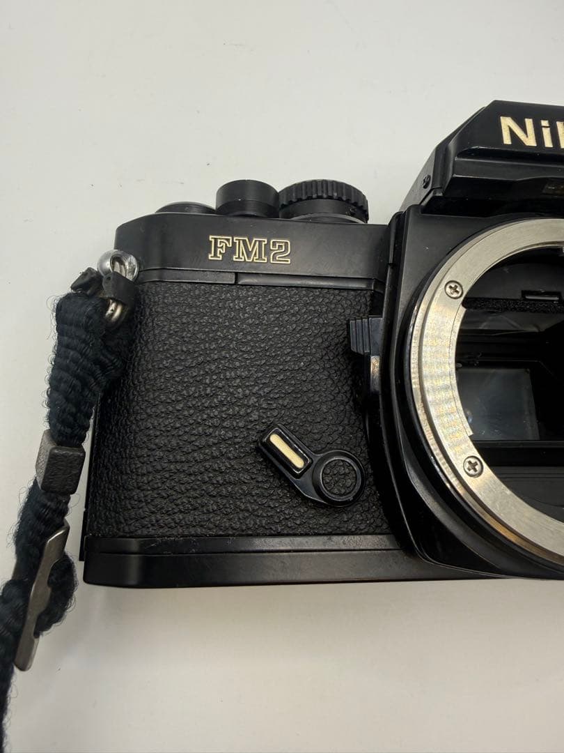 Nikon FM2 ブラック + Zoom-Nikkor 28-85mm セット