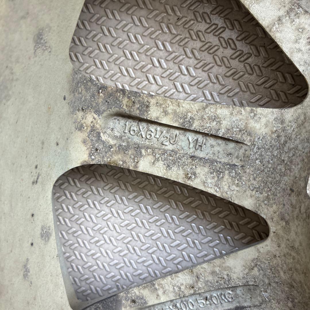 送料込　215/70R16 ブリヂストンDM-V3 スタッドレス　４本　24年製