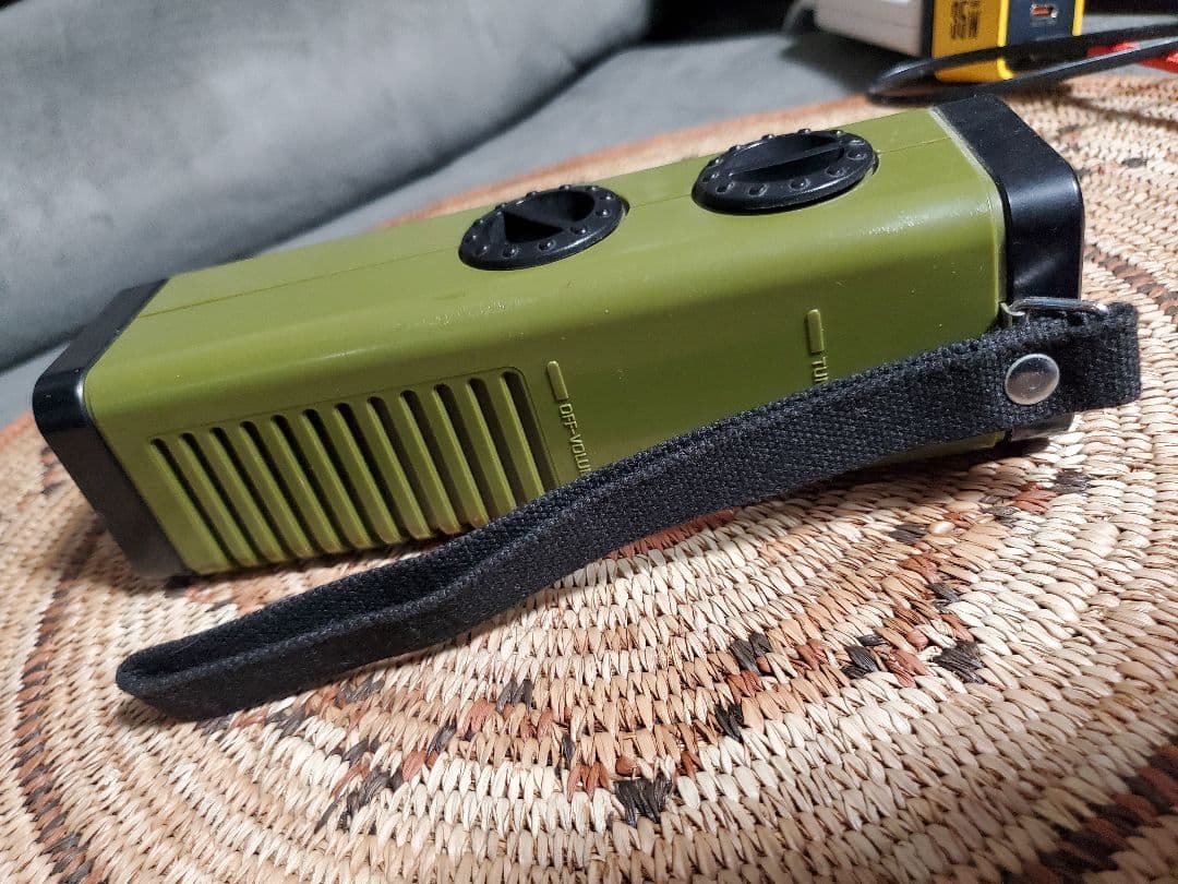 パナソニック ラジオ R-82