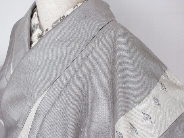 新古品！上質な紬＊グレー＆白＊特選高級＊着物＊トールサイズ＊１６７ｃｍ＊裄６７