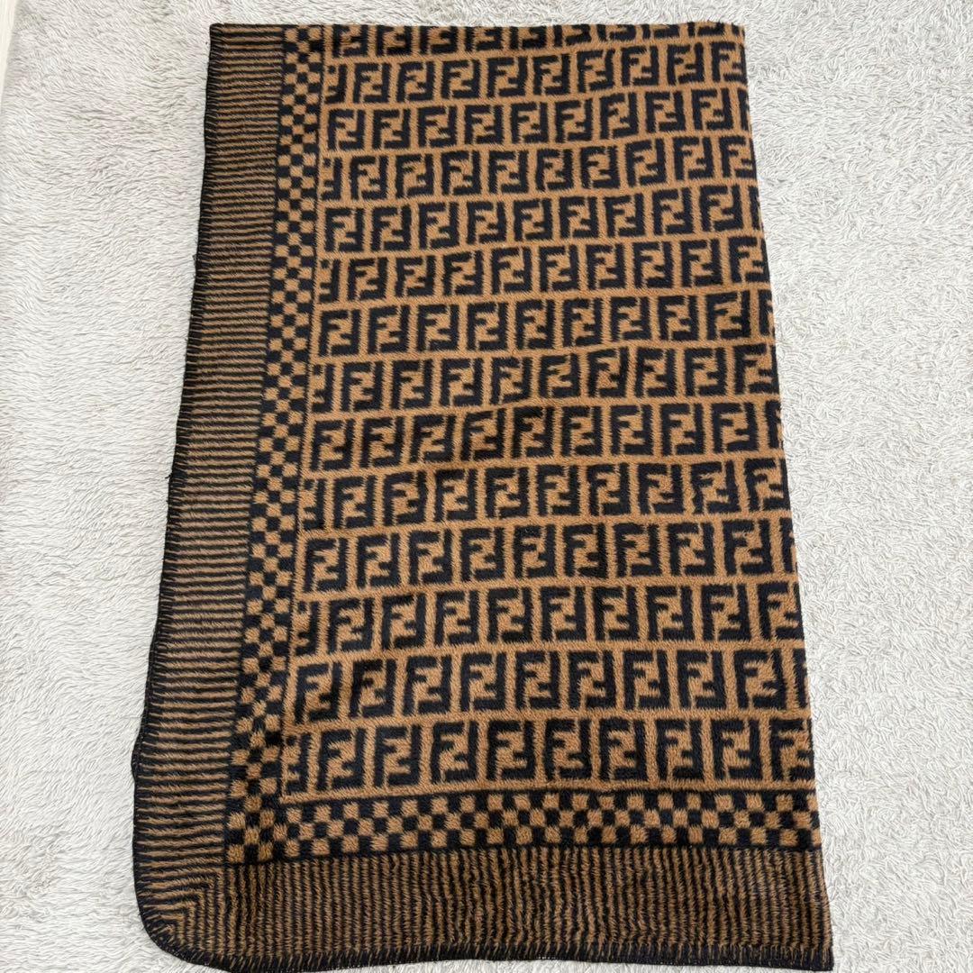 極美品✨ フェンディ FFロゴ ズッカ 総柄 ブランケット ブラウン 毛布